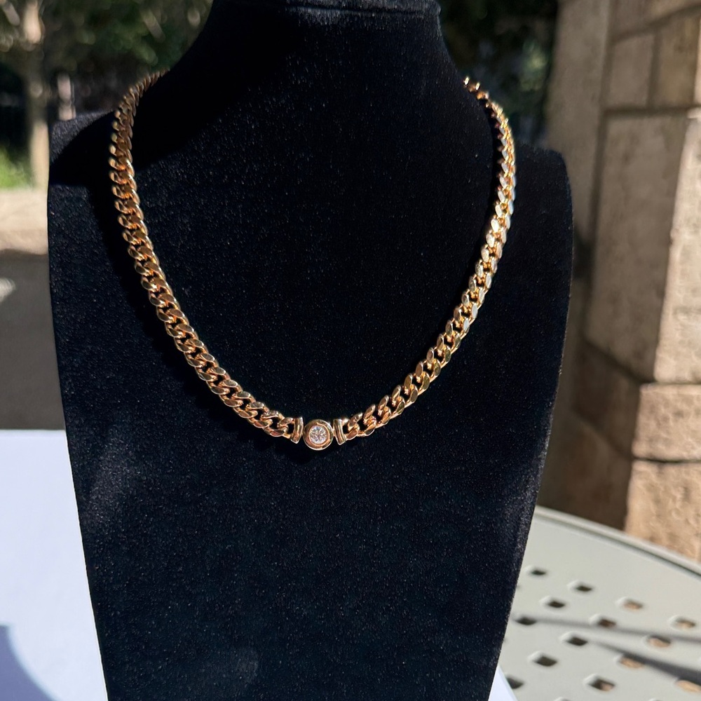 Elegant Gold Chain Necklace